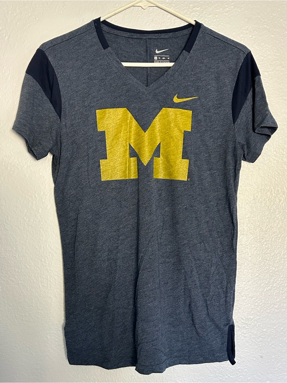 Nike University of Michigan V‑Neck Tee